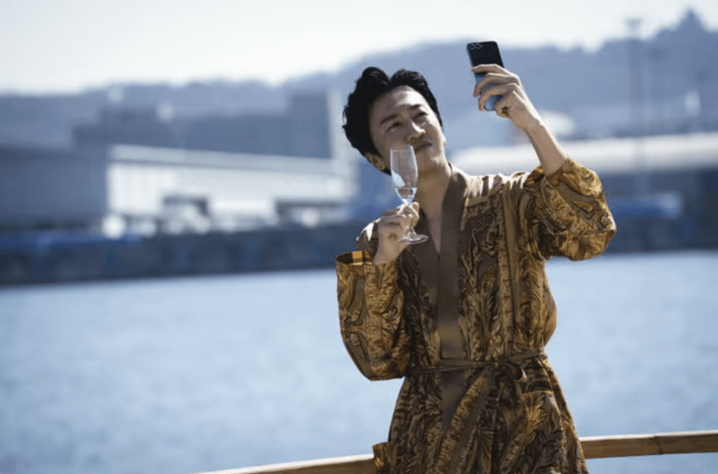 Lee Kwang‑soo يقول إنه حاب يبصق على النص من قدّ ما كان دوره شرير في مسلسل The Manipulated