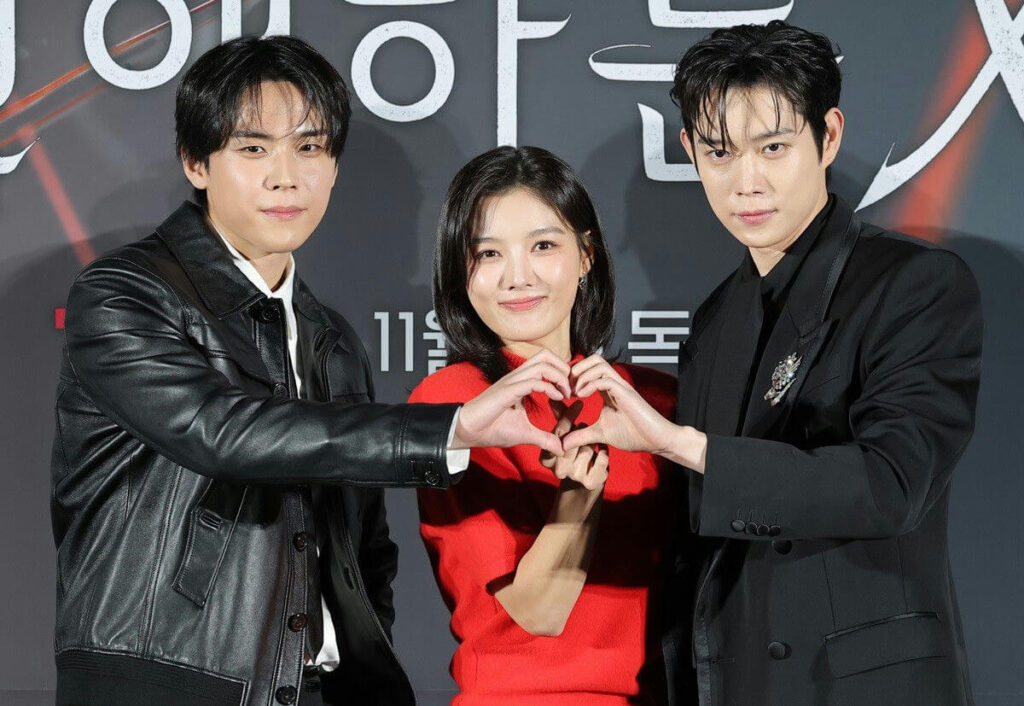 وش الفرق بين مسلسل Dear X والويب تون الأصلي؟