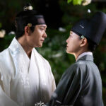 نجوم Moon River يختارون كلمات تعبّر عن علاقاتهم في المسلسل بطريقة غير متوقعة