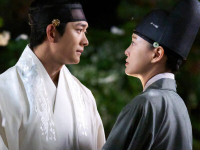 نجوم Moon River يختارون كلمات تعبّر عن علاقاتهم في المسلسل بطريقة غير متوقعة